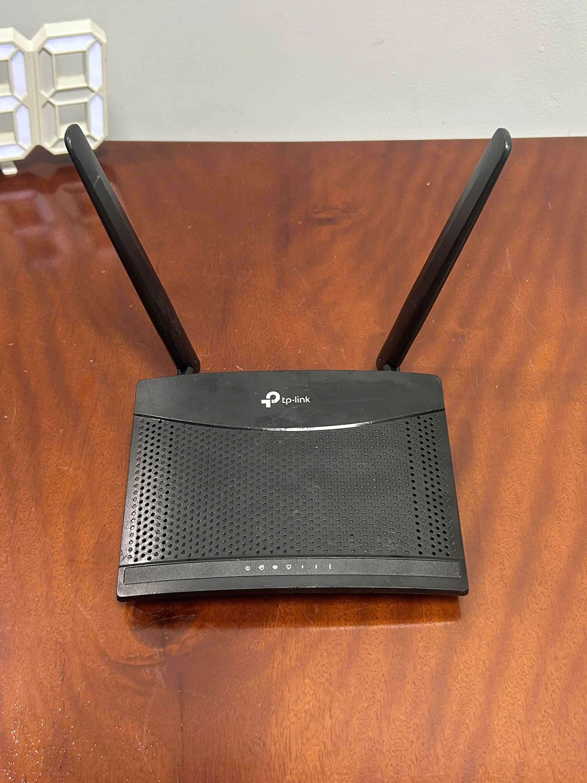 Bộ phát WiFi di động 4G LTE TP-Link TL-MR100