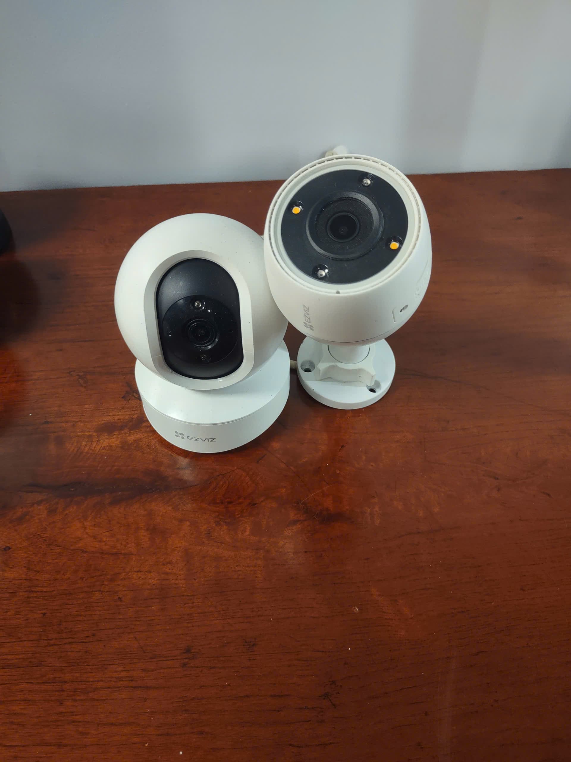 Camera Wifi Ezviz trong nhà và (ngoài trời có màu)